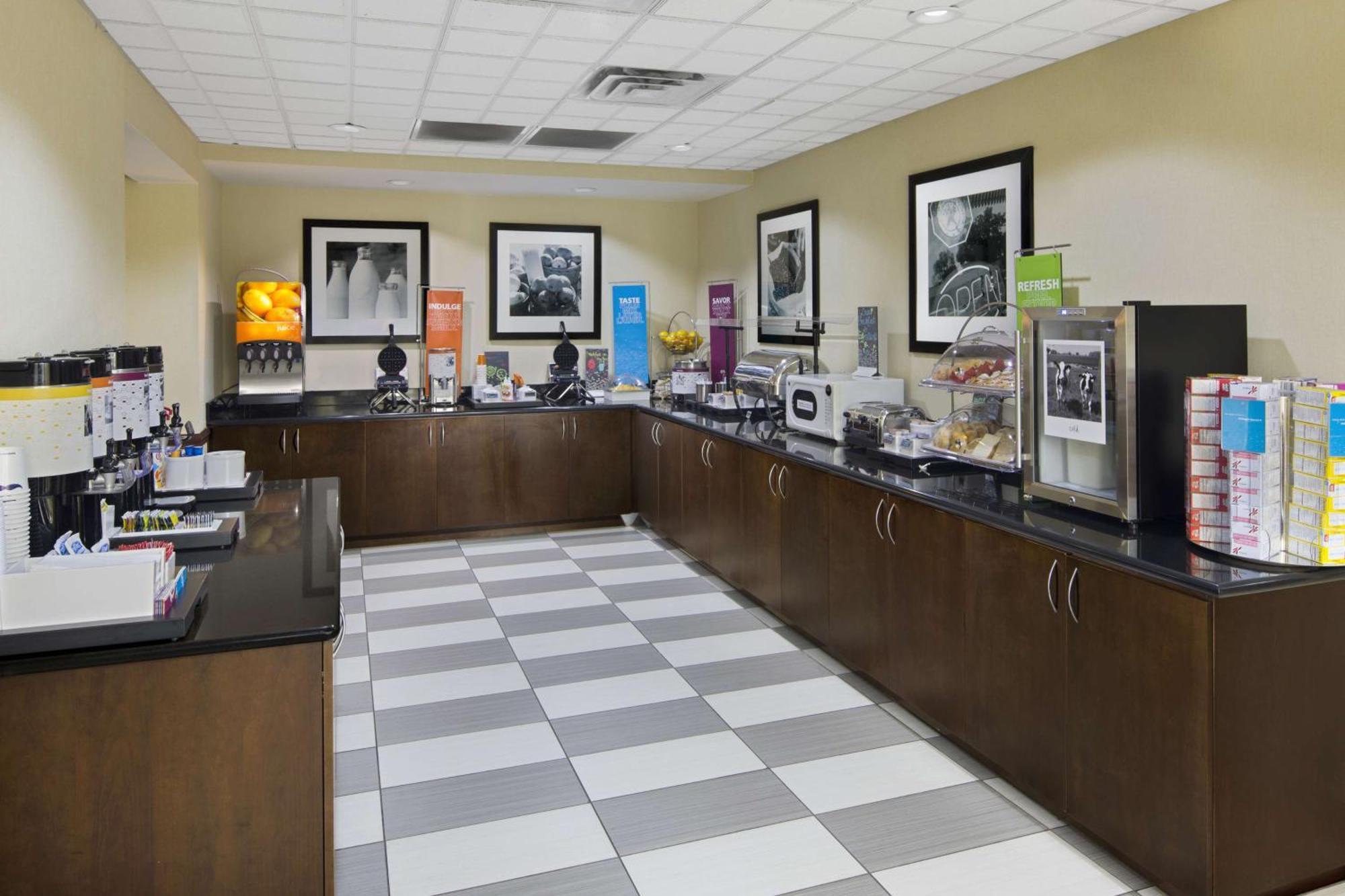 Hampton Inn Hinesville Exterior foto