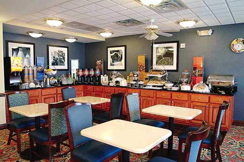 Hampton Inn Hinesville Restaurante foto
